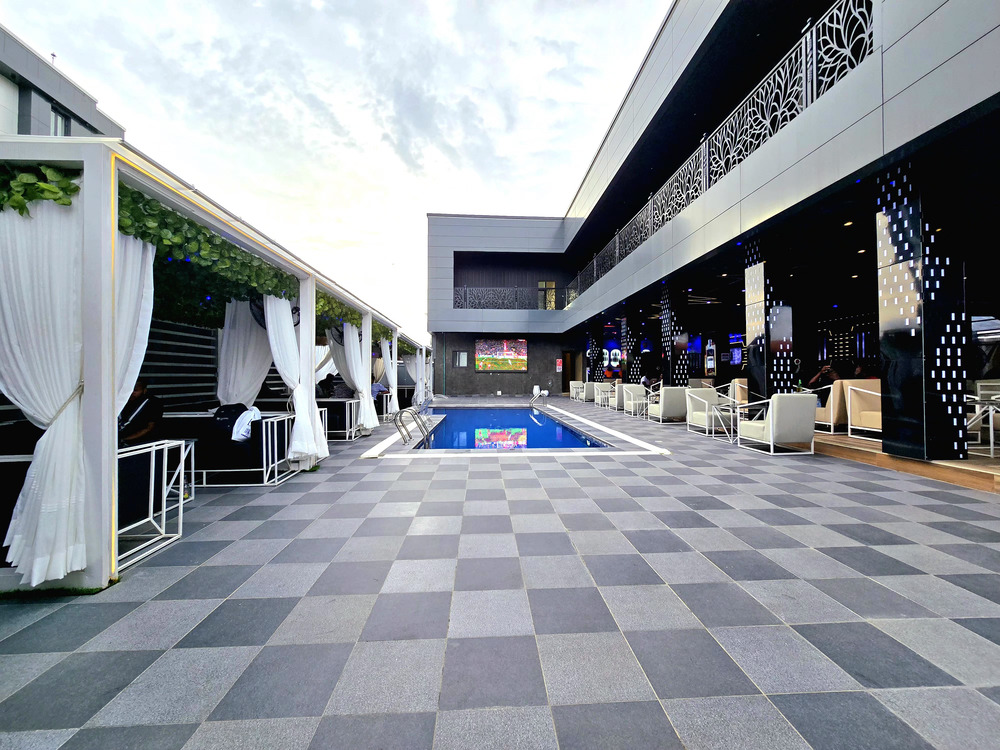 Luxury Hotel
